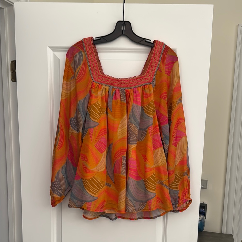 Blank LONDON Exquisite Blouse  Sz L NWT